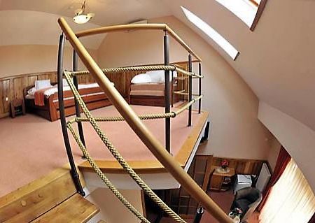 Trojka Hotel Es Panzio Solnoca Cameră foto
